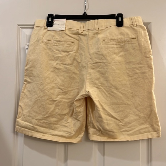 Khakis by Gap ladies shorts - Picture 2 of 7